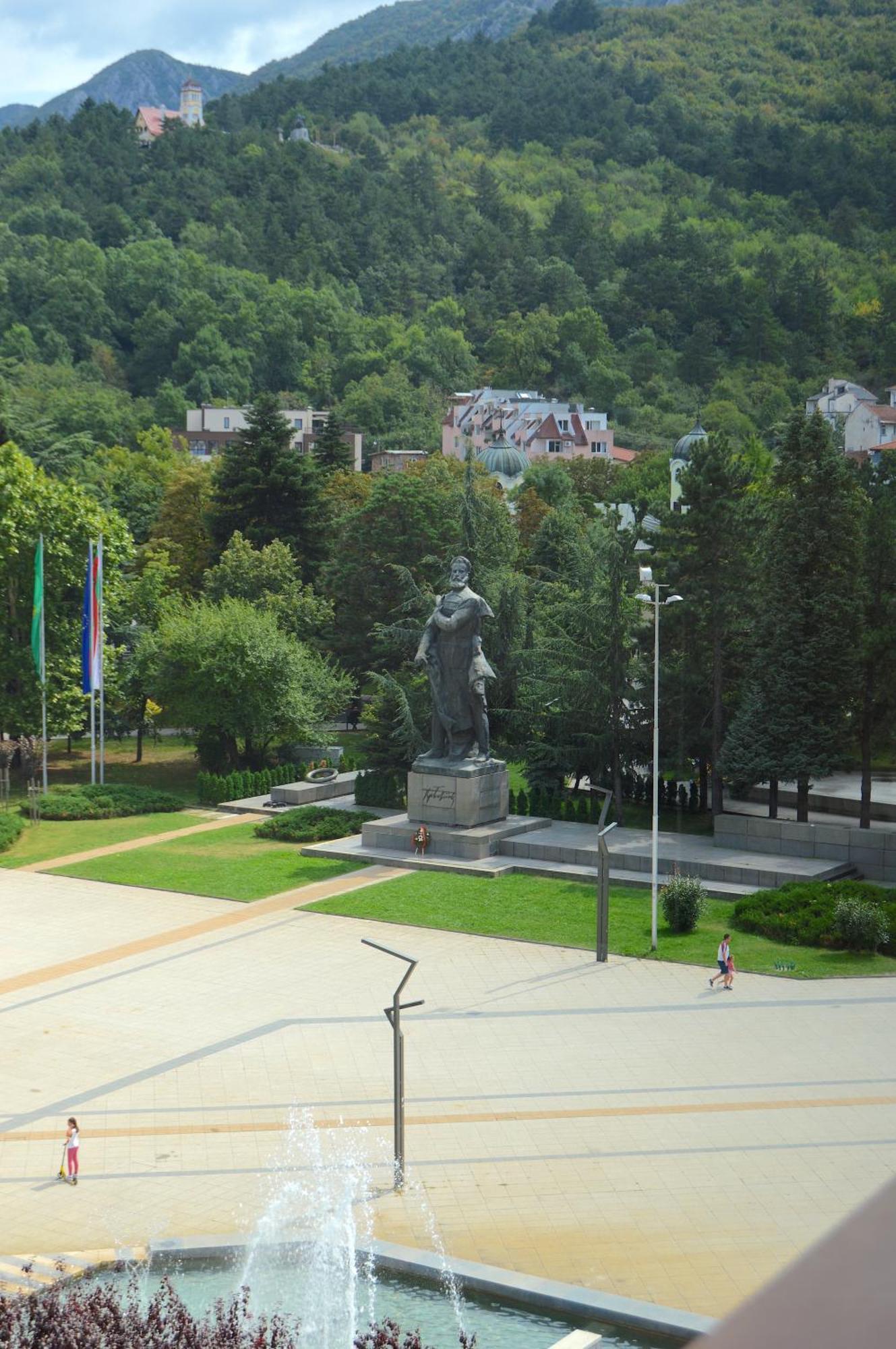 Hemus Hotel - Vratza Vratsa Exteriör bild