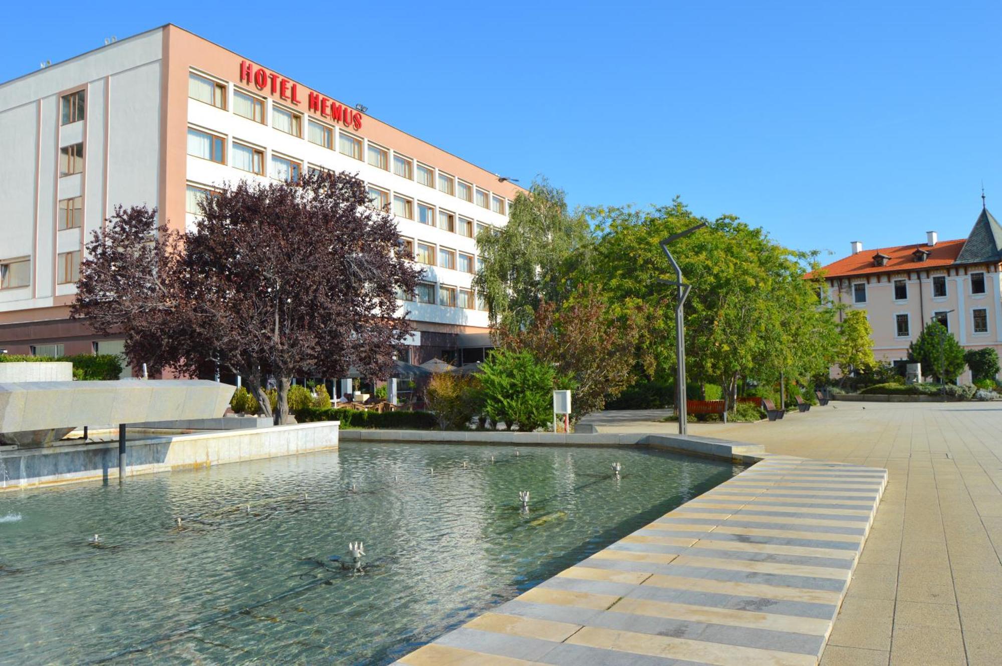 Hemus Hotel - Vratza Vratsa Exteriör bild