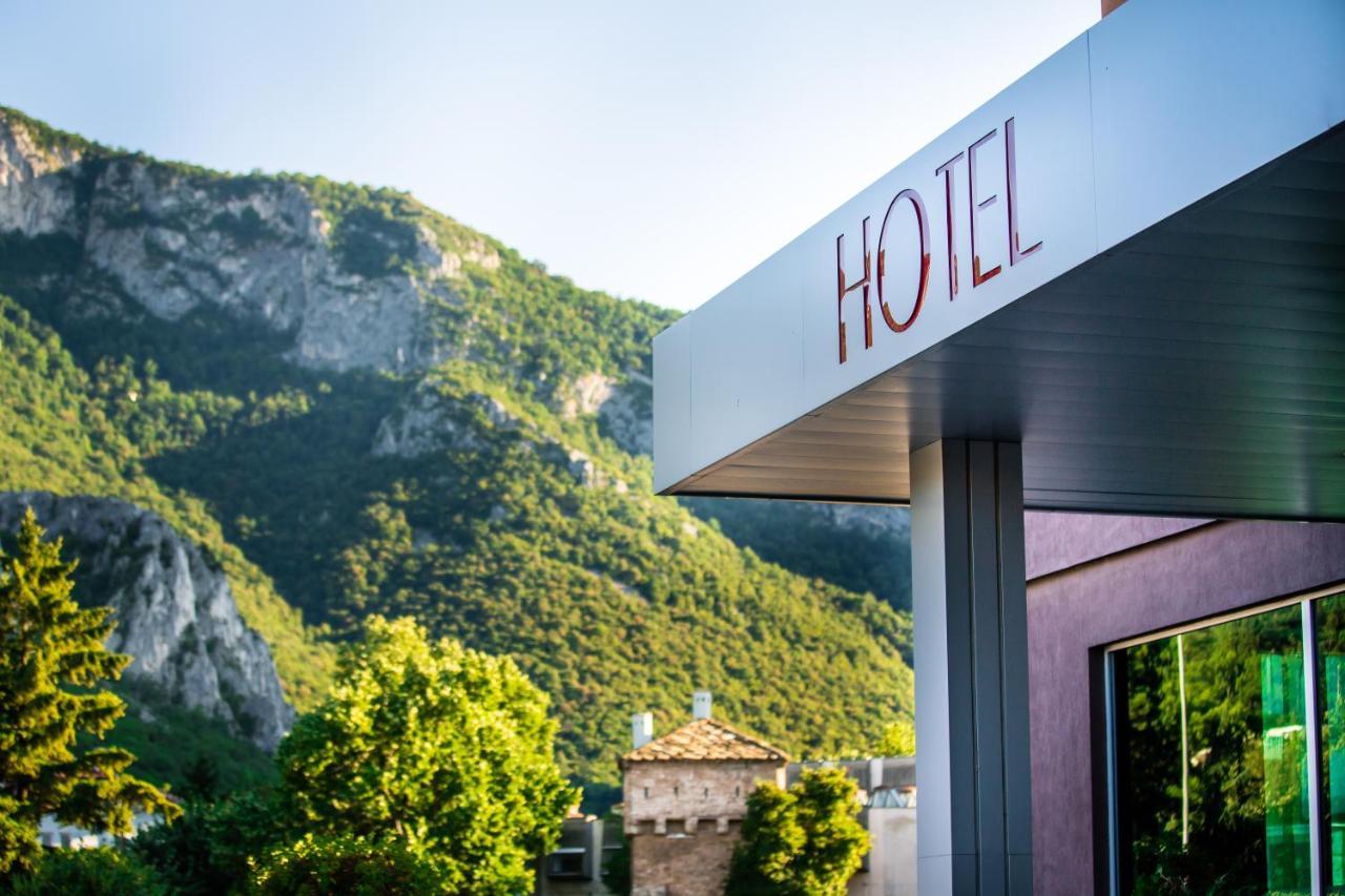 Hemus Hotel - Vratza Vratsa Exteriör bild